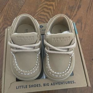 Baby Sperry Intrepid boat shoes size 1